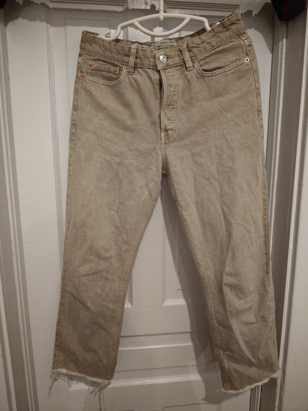 Mango High-Rise Cropped Straight Jeans in Light Beige